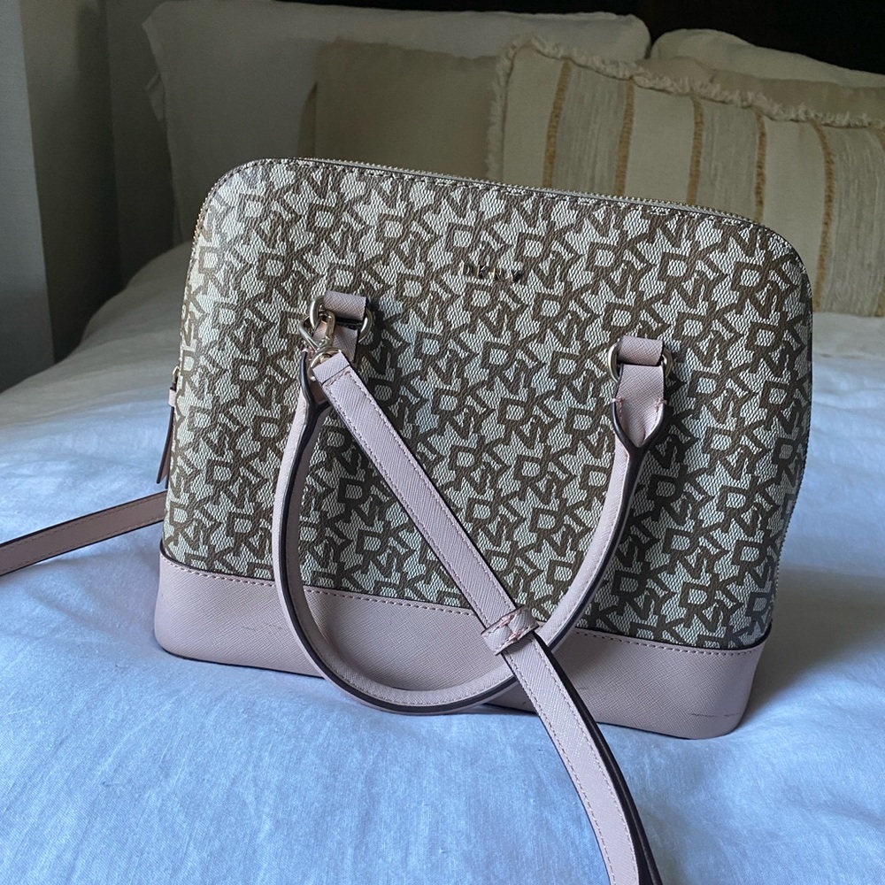 DKNY Beige & Light Pink Medium Handbags